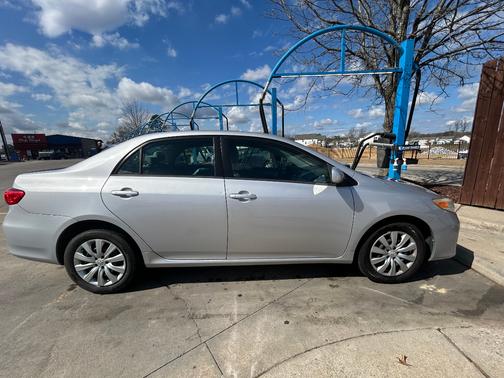 2012 Toyota Corolla LE