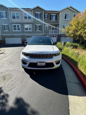 2022 Jeep Grand Cherokee Summit
