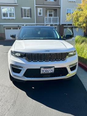 2022 Jeep Grand Cherokee Summit