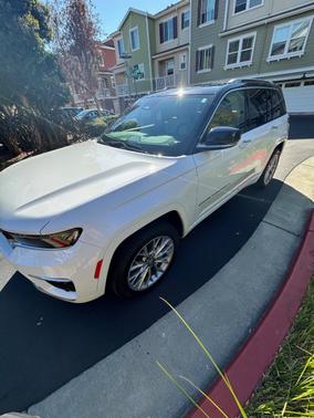 2022 Jeep Grand Cherokee Summit
