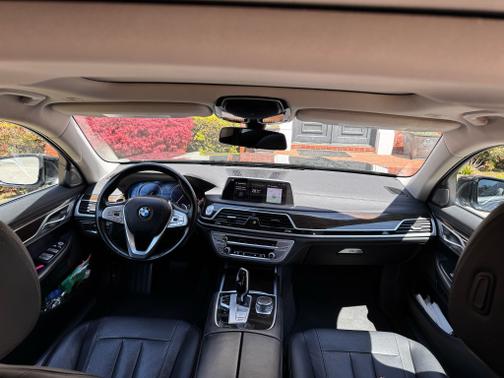 2019 BMW 740 i xDrive