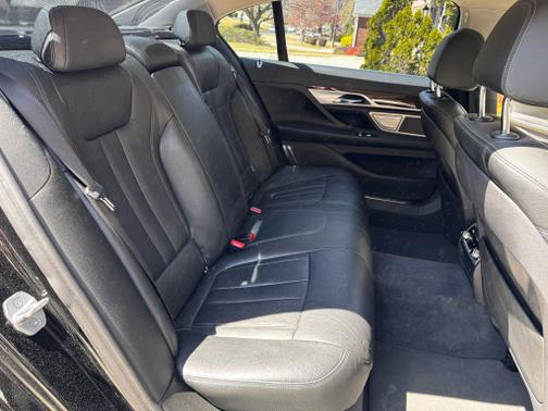 2019 BMW 740 i xDrive