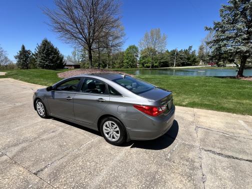 2011 Hyundai SONATA GLS
