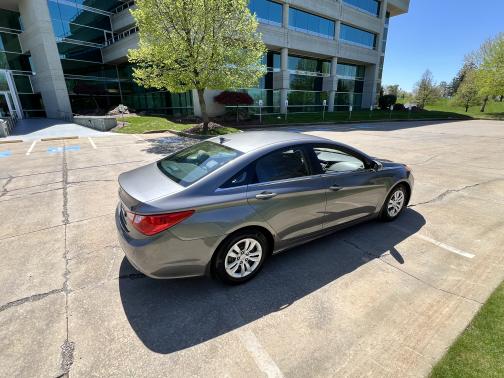 2011 Hyundai SONATA GLS
