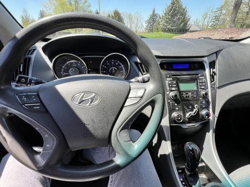 2011 Hyundai SONATA GLS