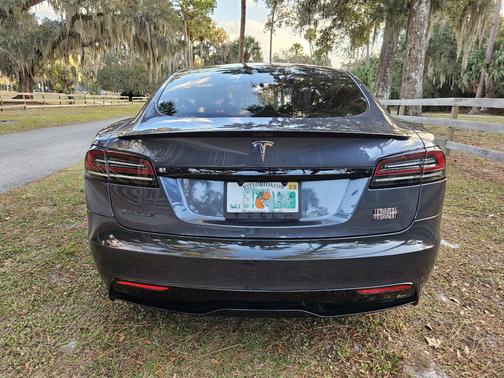 2022 Tesla Model S Plaid