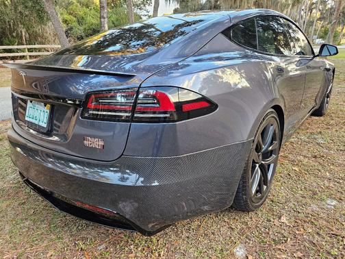 2022 Tesla Model S Plaid