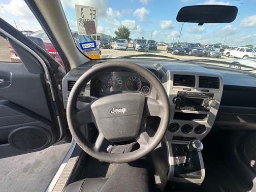 Gray 2008 Jeep Patriot Sport