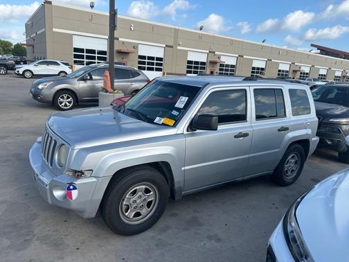 Gray 2008 Jeep Patriot Sport