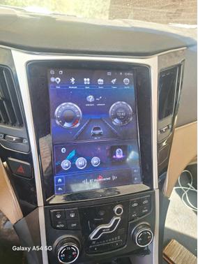 2011 Hyundai SONATA Limited 2.0T