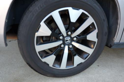 Silver 2013 Honda Odyssey LX