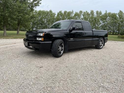 Photo 2 of 9 of 2003 Chevrolet Silverado 1500 SS Extended Cab