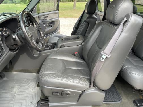 Photo 4 of 9 of 2003 Chevrolet Silverado 1500 SS Extended Cab