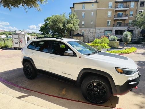 2020 Jeep Cherokee Trailhawk