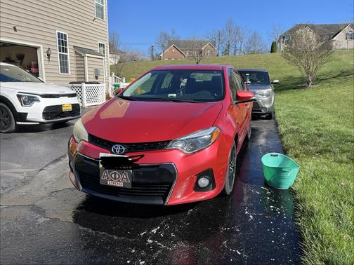 Red 2014 Toyota Corolla S