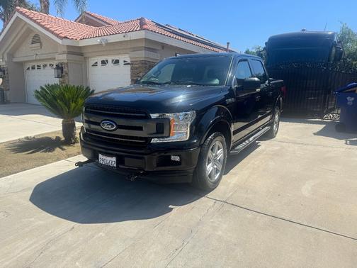 Black 2019 Ford F-150 XLT