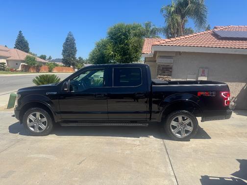 Black 2019 Ford F-150 XLT