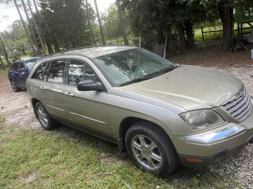 Photo 2 of 8 of 2004 Chrysler Pacifica Base