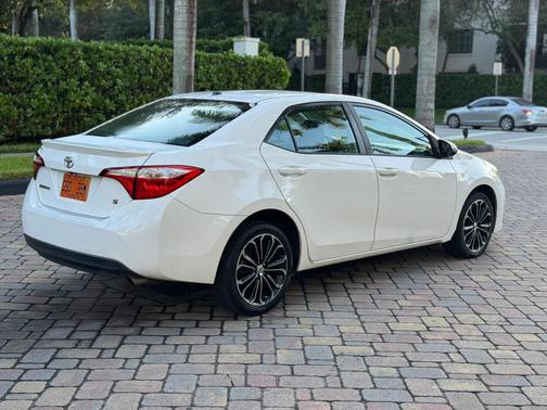 2015 Toyota Corolla S Plus