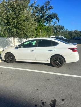 White 2018 Nissan Sentra SR