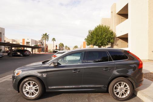 2015 Volvo XC60 T5 Drive-E Premier Plus