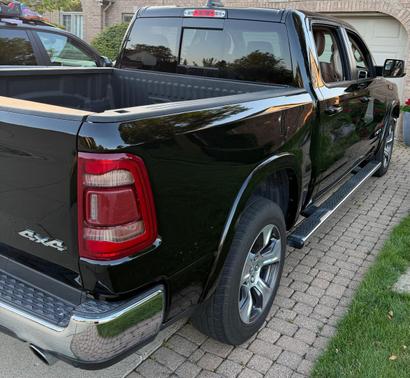 Black 2019 RAM 1500 Laramie