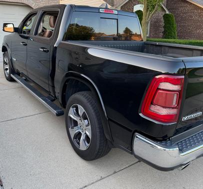 Black 2019 RAM 1500 Laramie