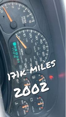 Red 2002 Chevrolet Avalanche 1500