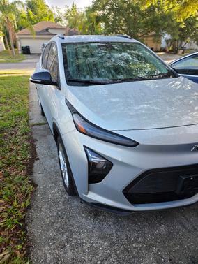 Silver 2023 Chevrolet Bolt EUV LT