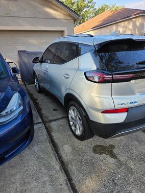 Silver 2023 Chevrolet Bolt EUV LT