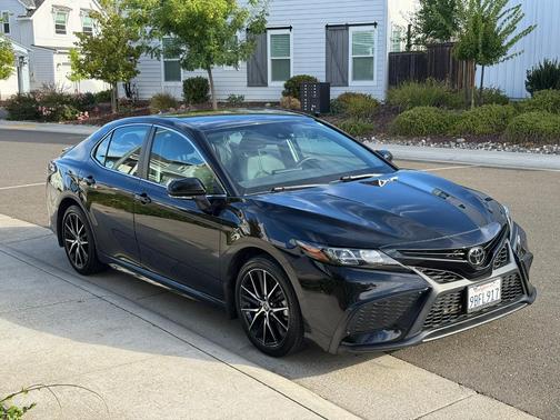 Black 2022 Toyota Camry SE Nightshade