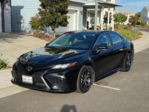 Black 2022 Toyota Camry SE Nightshade
