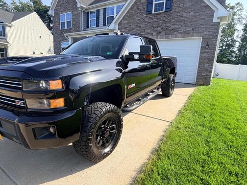 Black 2019 Chevrolet Silverado 2500 LTZ
