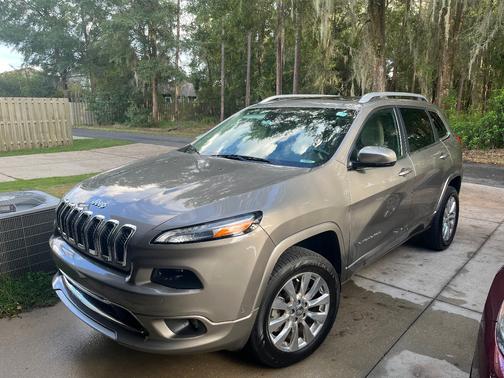 2017 Jeep Cherokee Overland