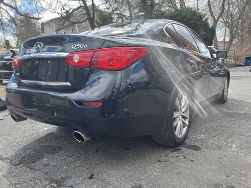 2014 INFINITI Q50 Base
