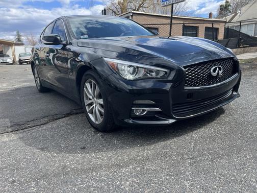 2014 INFINITI Q50 Base