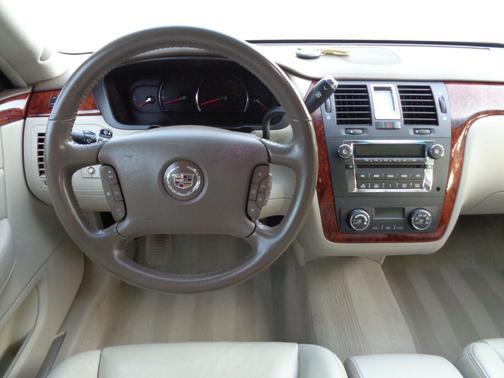 2006 Cadillac DTS Base
