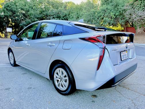 2016 Toyota Prius Two