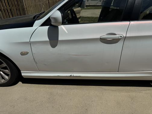 White 2011 BMW 328 i