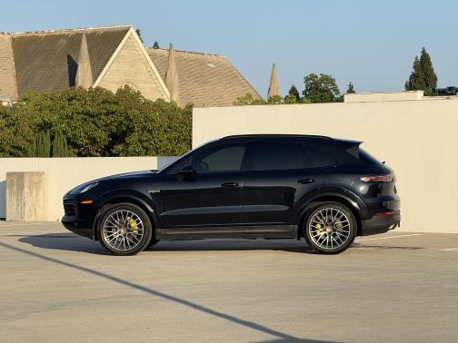 2020 Porsche Cayenne E-Hybrid