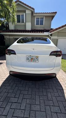 2024 Tesla Model Y RWD
