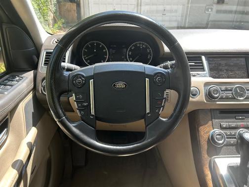 Black 2013 Land Rover Range Rover Sport HSE