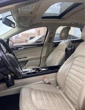 Black 2014 Ford Fusion SE