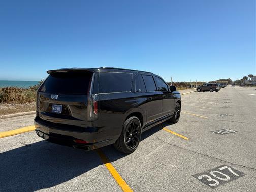 2022 Cadillac Escalade ESV Sport Platinum