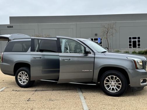 2020 GMC Yukon XL SLT