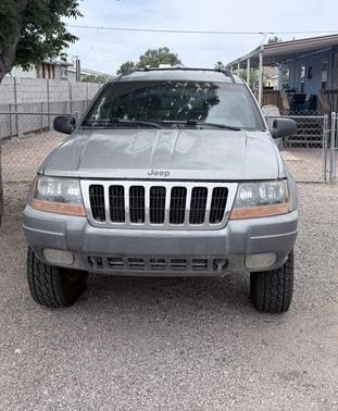 Silver 2001 Jeep Grand Cherokee Laredo