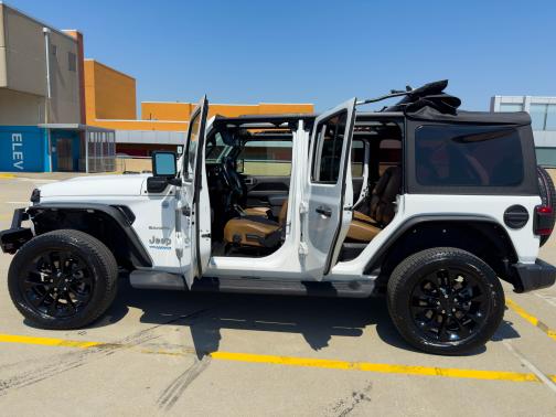 2022 Jeep Wrangler Unlimited 4xe Sahara