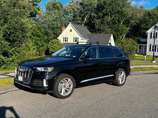 Black 2022 Audi Q7 55 Premium Plus