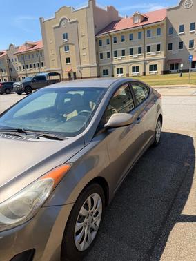 Gold 2012 Hyundai ELANTRA GLS