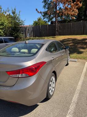Gold 2012 Hyundai ELANTRA GLS